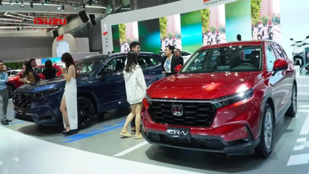 3 hãng xe ưu đãi lệ phí trước bạ mạnh tay nhất cho khách Việt