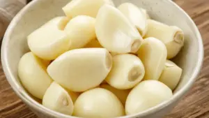 4 nhóm người nên ăn tỏi mỗi ngày để cải thiện sức khỏe