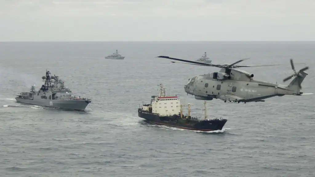 Anh tuyên bố phát hiện, chặn tàu ngầm Nga thăm dò ở Bắc Đại Tây Dương