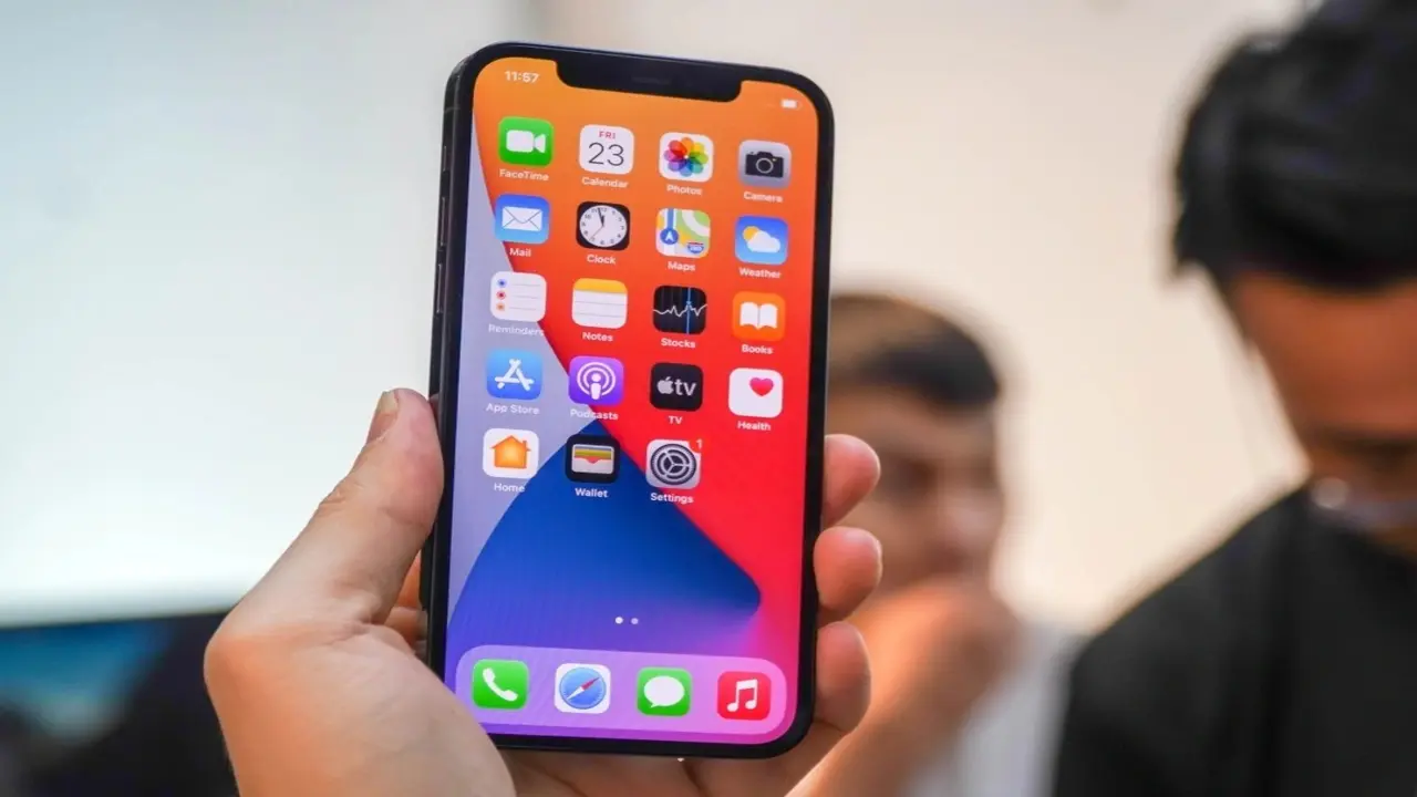 Apple phá lệ khi đưa ra hệ điều hành iOS 18.7.7 để vá lỗ hổng nghiêm trọng
