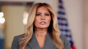 Bà Melania Trump bác bỏ liên hệ với tỉ phú ấu dâm Epstein