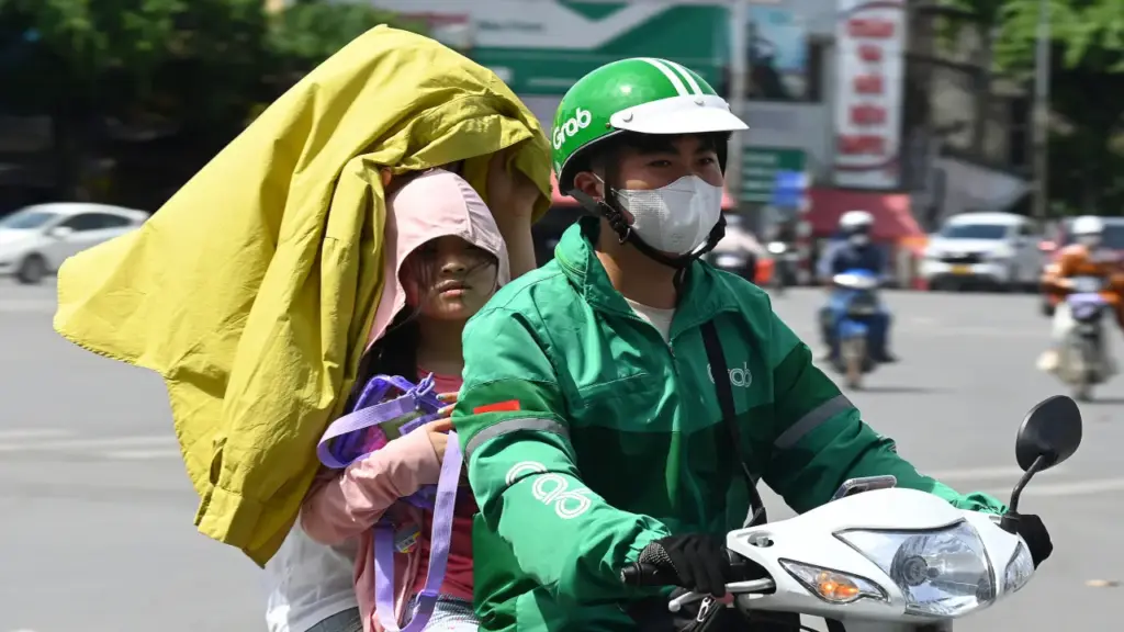Bác sĩ chỉ 'khung giờ vàng' giúp bảo vệ thận và não mùa nóng