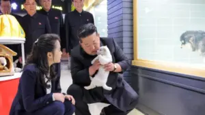 Bất ngờ hình ảnh mới về Nhà lãnh đạo Kim Jong-un cùng con gái