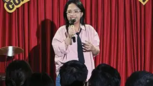 Bỏ việc ổn định đi kể chuyện cười, cô gái có hàng chục ngàn người theo dõi