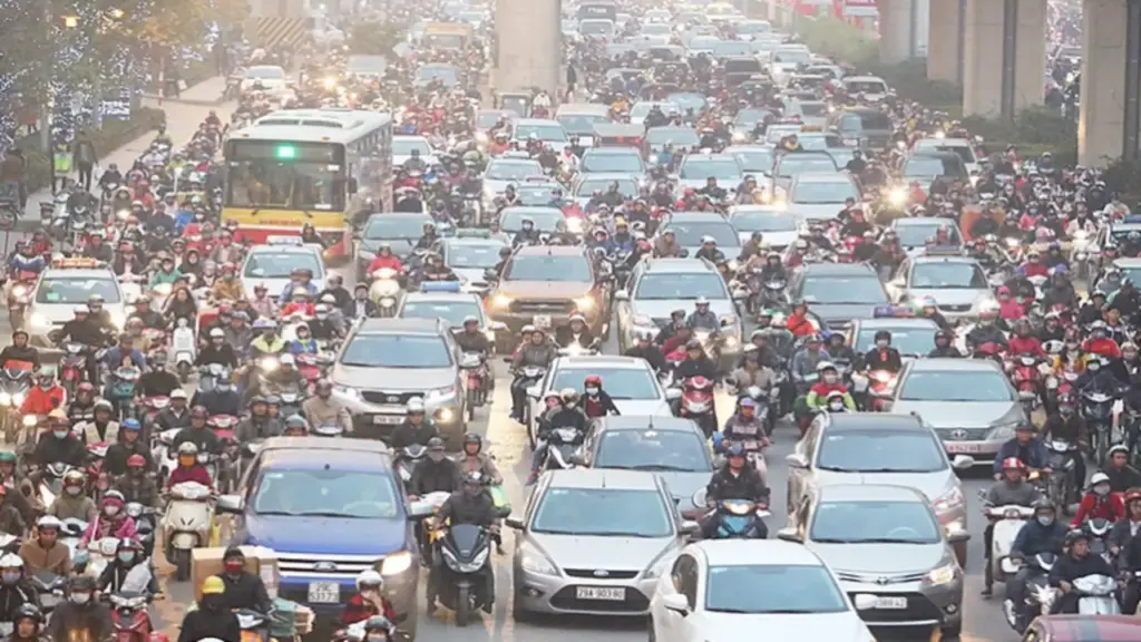 Cách nào loại bỏ xe máy rệu rã chạy quá 100.000 km ra khỏi đô thị?