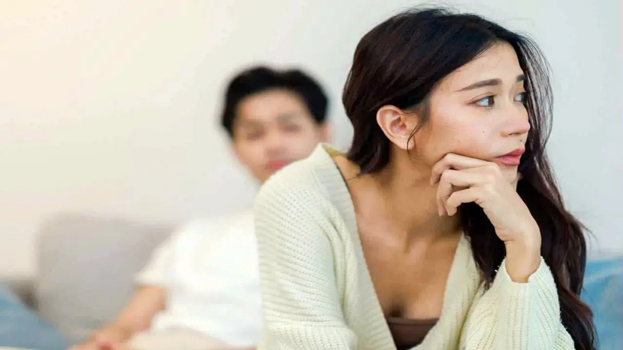 Càng lớn tuổi, càng có địa vị trong xã hội vợ chồng càng khó chia sẻ, nói chuyện với nhau?