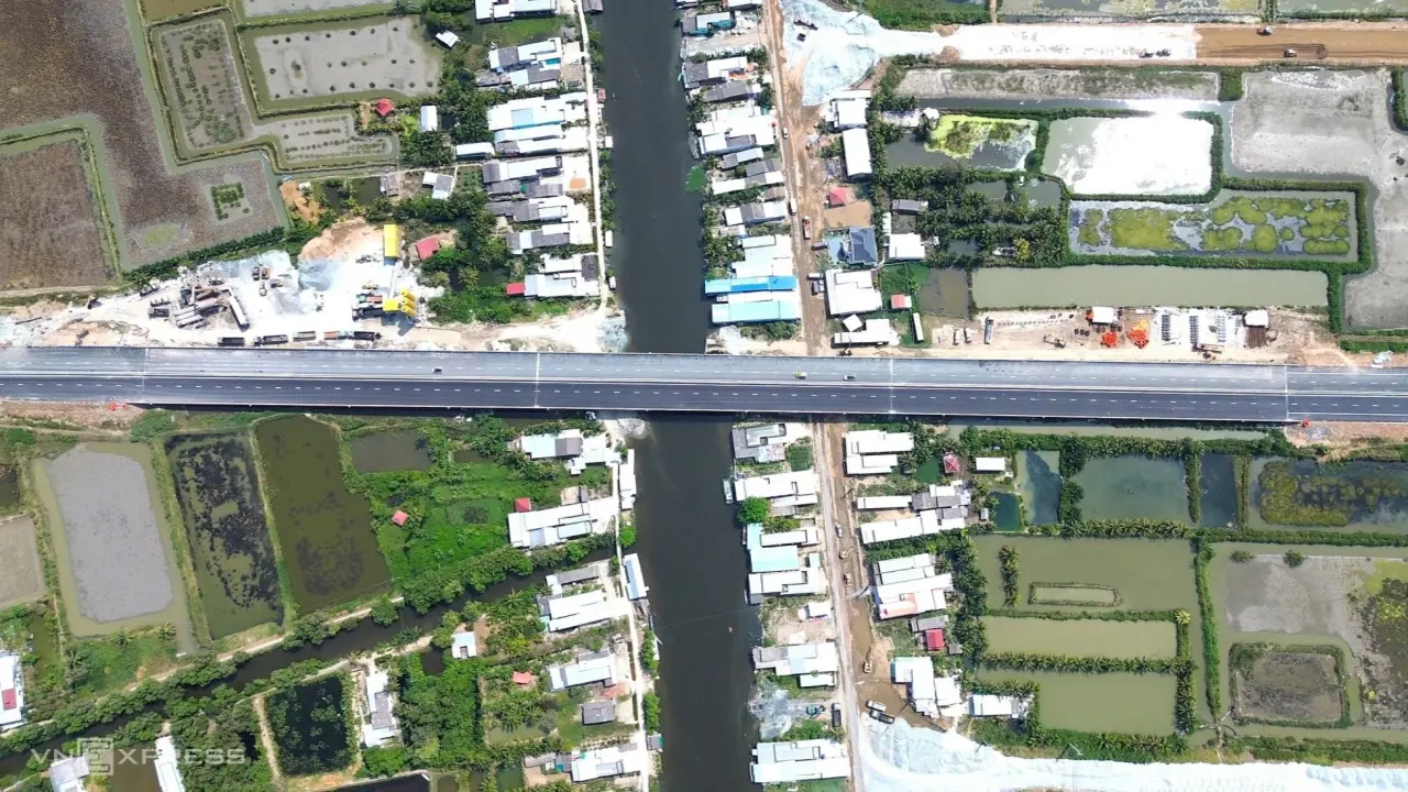 Cao tốc Hậu Giang - Cà Mau cho xe chạy dịp 30/4