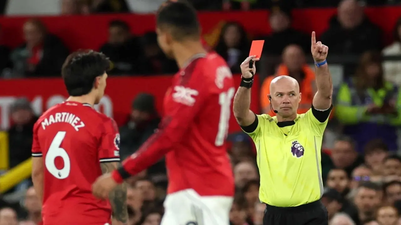 Carrick: 'Thẻ đỏ cho Lisandro là điều nực cười'