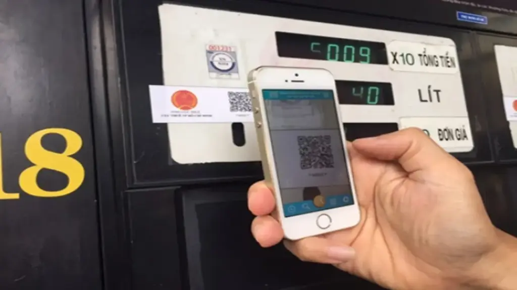 Cây xăng từ chối khách trả tiền bằng quét mã QR