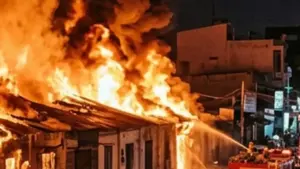 Cháy nhà trọ ở TP.HCM: 2 người chết, nhiều người bị thương