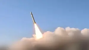 Có 1.000 tên lửa sẵn sàng trong kho, Iran còn năng lực duy trì chiến sự?