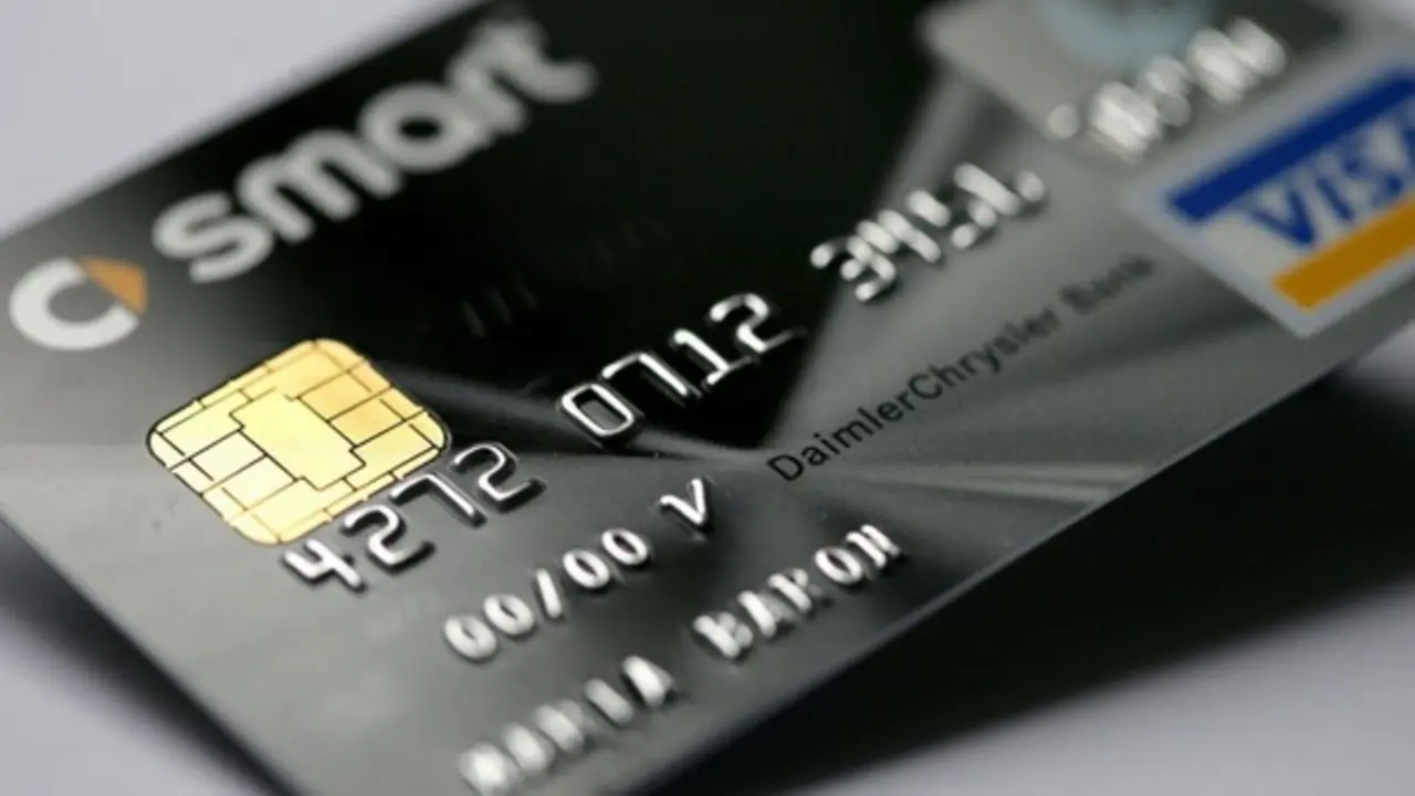 Con chip trên thẻ tín dụng có lưu trữ lịch sử chi tiêu của bạn?