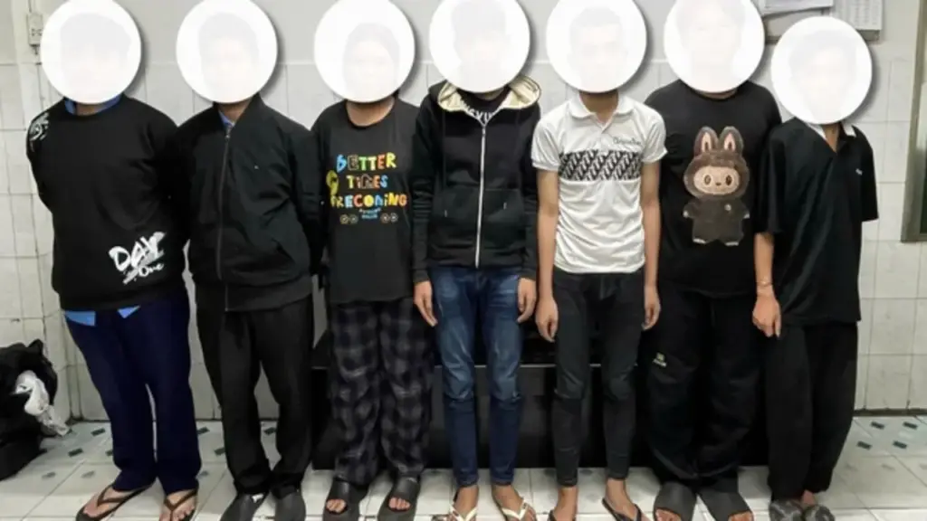 Công an triệu tập 5 người trong vụ hỗn chiến trước cổng Trường THCS Hồng Bàng