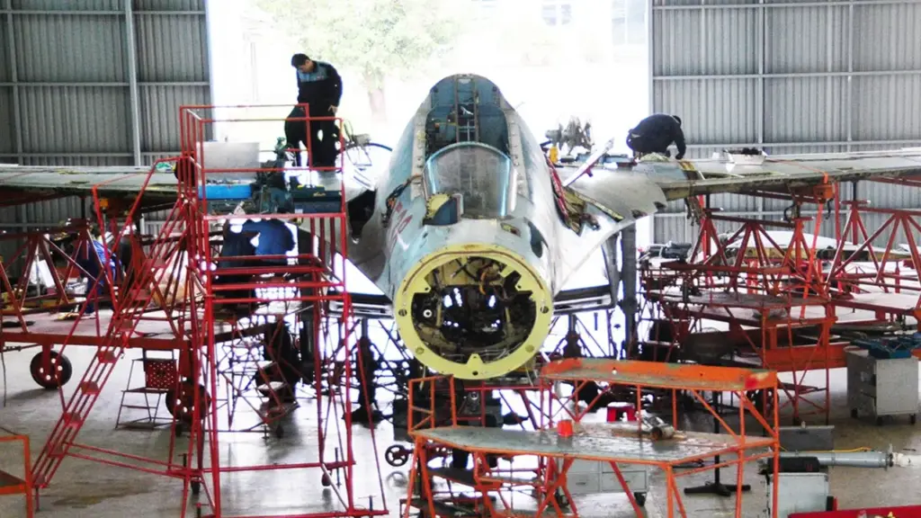 Đang học thạc sĩ, chưa nhập ngũ, có dự tuyển viên chức quốc phòng?