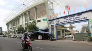 Đấu giá sân Chi Lăng với giá khởi điểm hơn 9.700 tỉ đồng, bước giá 90 tỉ đồng