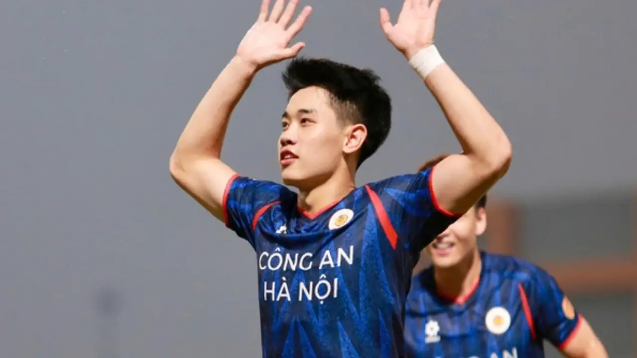 Đình Bắc ghi bàn, CLB CAHN vẫn bị đội cuối bảng PVF-CAND cầm chân: Đua vô địch và trụ hạng đều 'nóng'