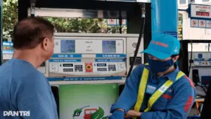 Dừng xăng khoáng, chuyển sang xăng E10: Giá bán sẽ thế nào?