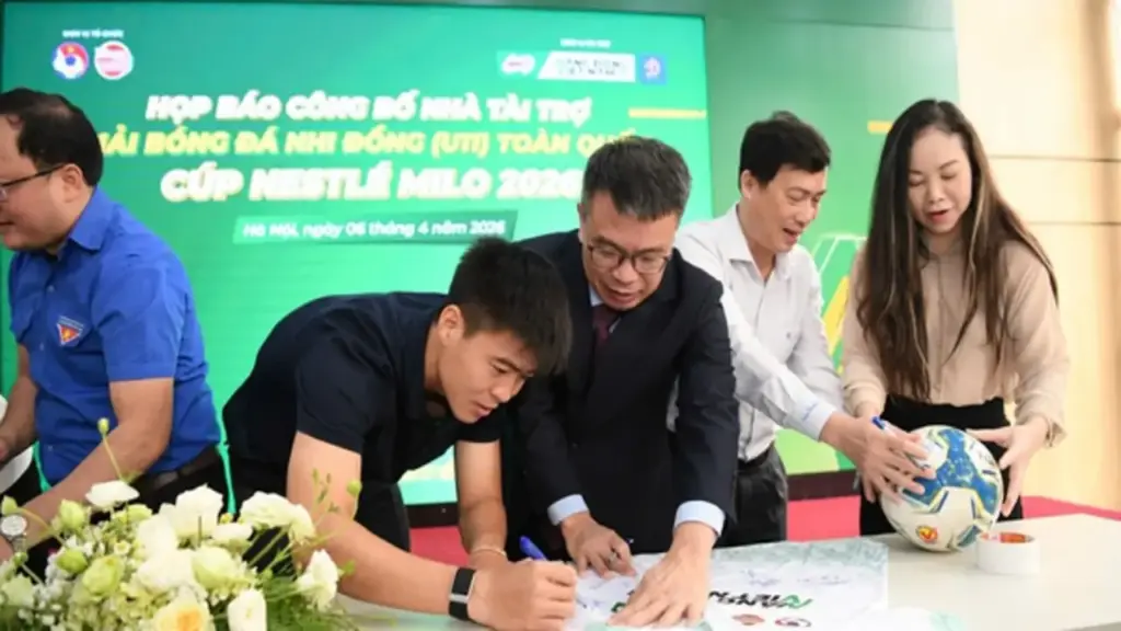 Duy Mạnh, Tuấn Hải truyền lửa cho cầu thủ nhí ở giải U.11 toàn quốc Cúp Nestlé MILO 2026