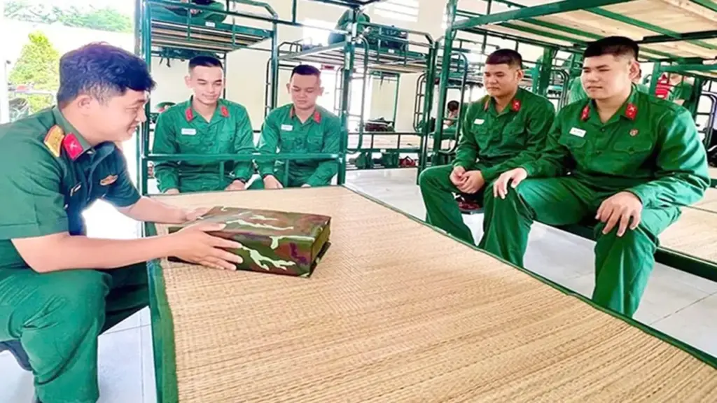 Gác giấc mơ giảng đường chọn thao trường