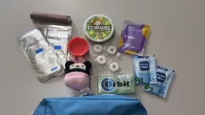 Giới trẻ Mỹ rủ nhau sắm 'túi lo âu'