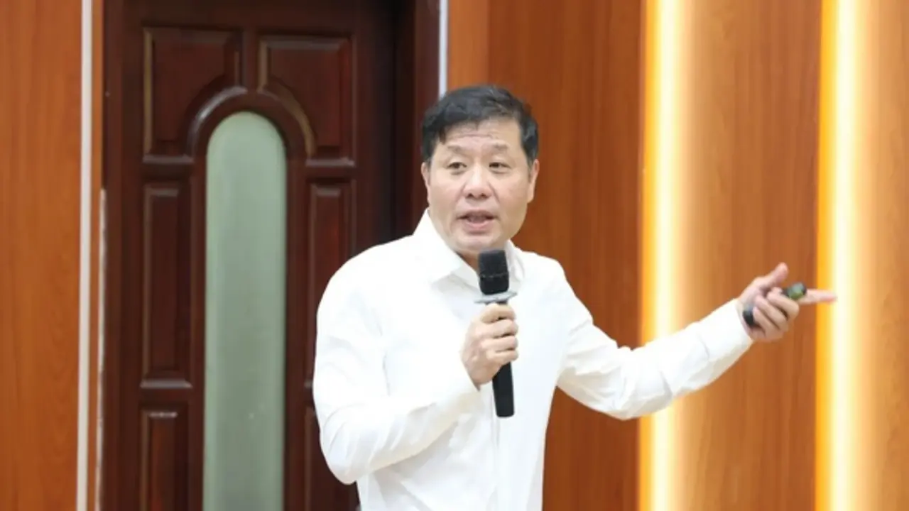 GS Vũ Hà Văn: ‘Đa phần học toán để qua môn, đối phó là chính’