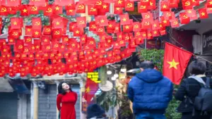 Hoán đổi, bù phép năm để nối liền hai kỳ nghỉ lễ