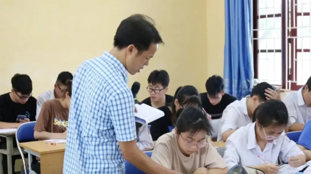 Học tăng cường ngoại ngữ, giáo dục STEM không bị tính là 'dạy thêm, học thêm '