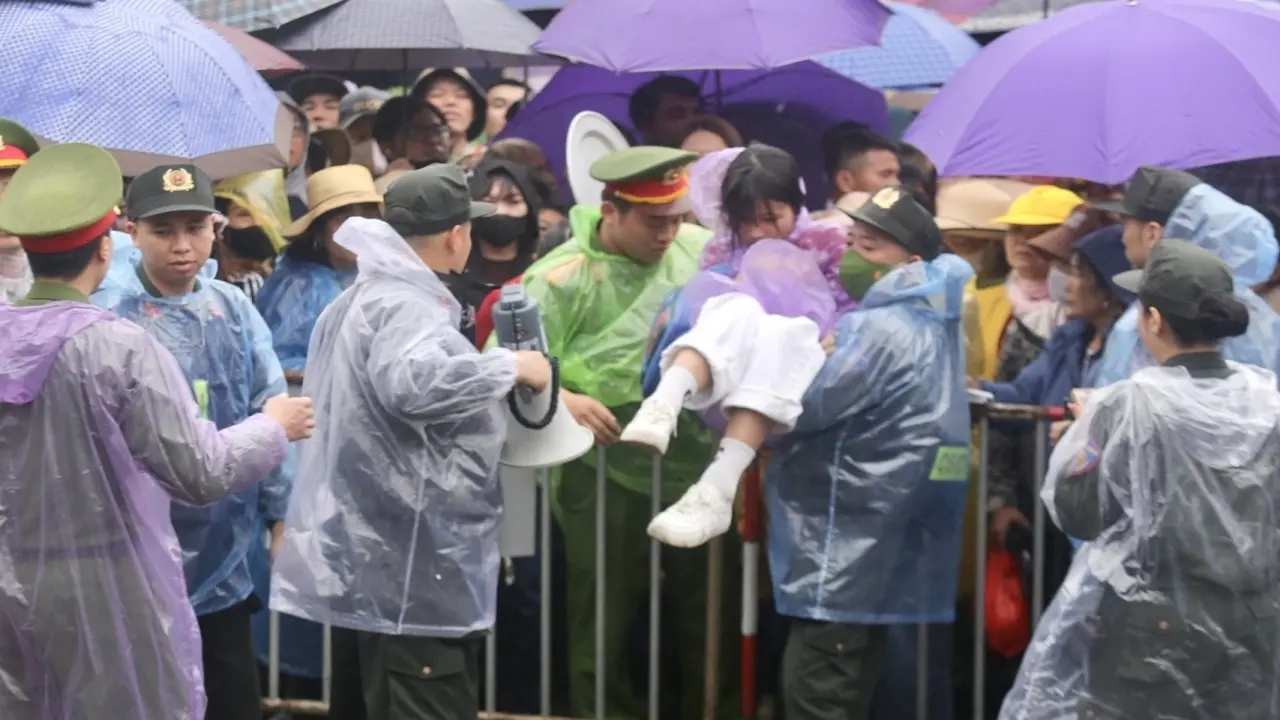 Hơn 1.000 chiến sĩ bảo đảm an ninh giỗ Tổ Hùng Vương