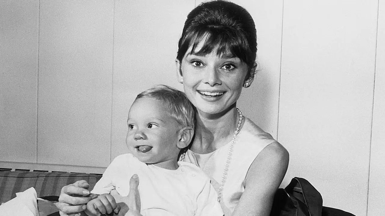 Huyền thoại Audrey Hepburn trong ký ức con trai