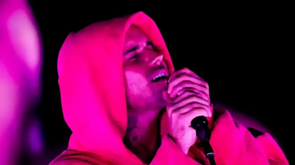 Justin Bieber diện trang phục của NTK gốc Việt