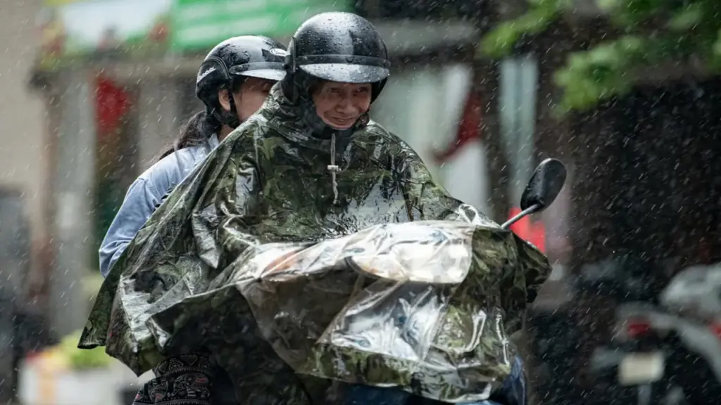 Khi nào cả nước chấm dứt đợt nắng nóng hiếm gặp trong 10 năm qua?