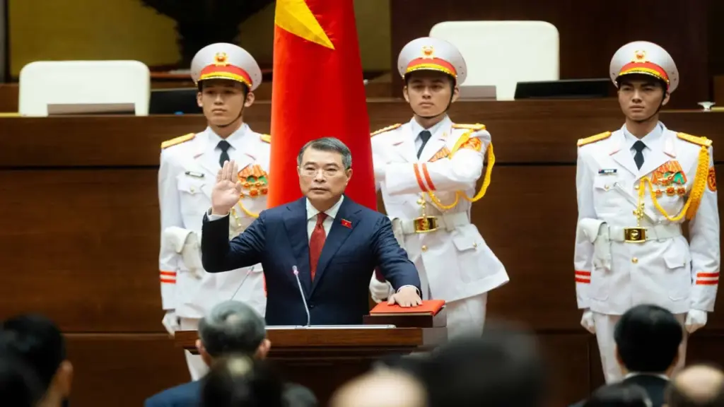 Khoảnh khắc Thủ tướng Lê Minh Hưng tuyên thệ nhậm chức