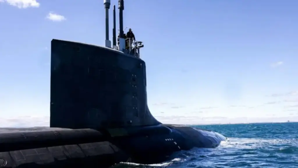 Không có GPS, tàu ngầm định vị bằng cách nào?