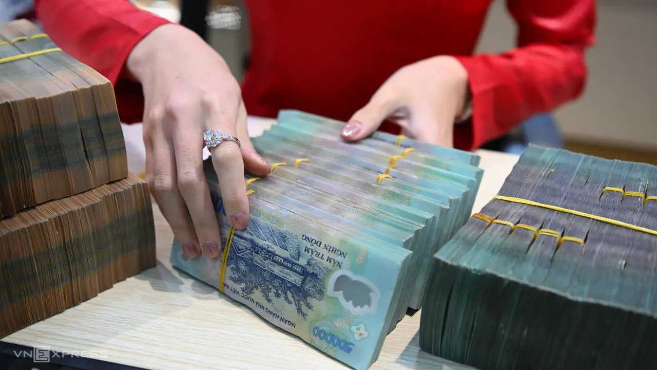 Lãi suất liên ngân hàng biến động mạnh trong 3 tháng đầu năm