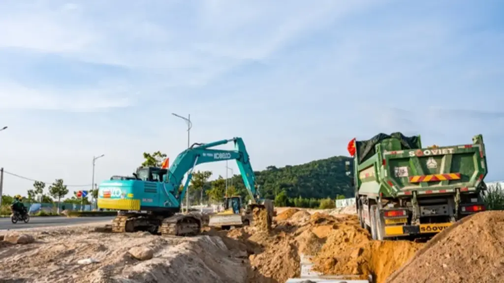 Loạt dự án trọng điểm lo đội vốn hơn 42.000 tỉ vì giá xăng dầu