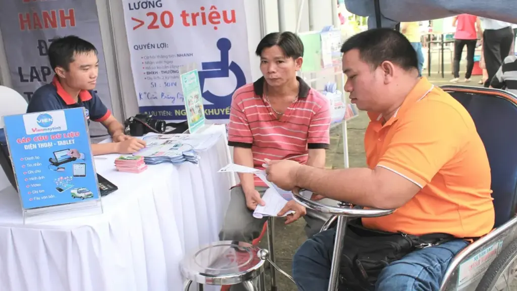 Luật pháp bảo vệ, nhưng thực tế chưa công bằng với người khuyết tật