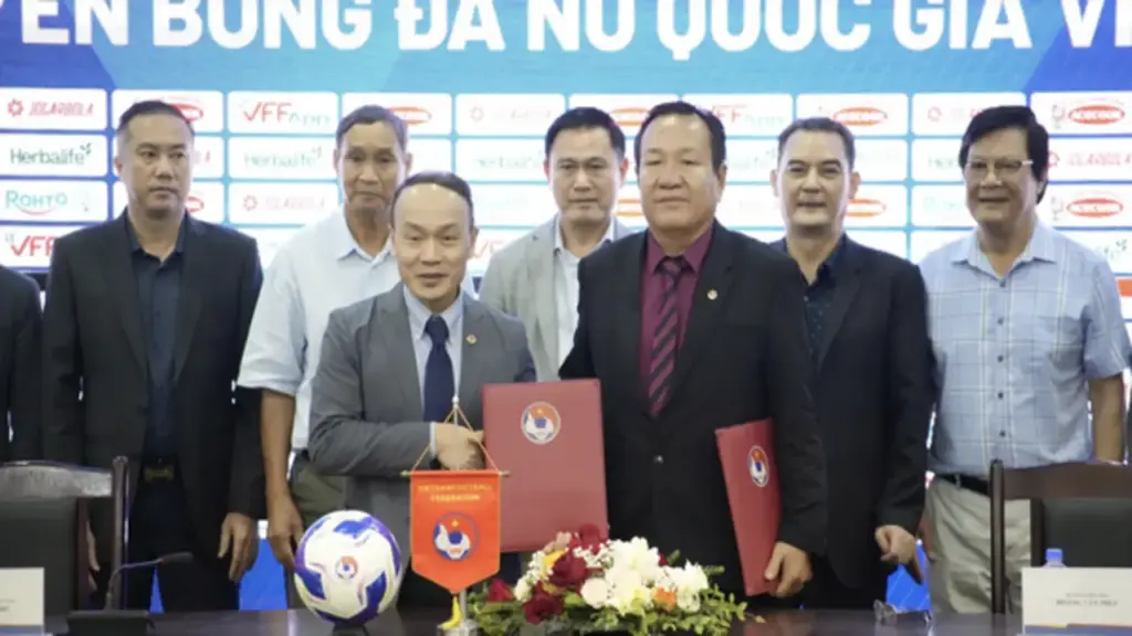 Lý do đội tuyển nữ Việt Nam không dùng thầy ngoại như đội nam, VFF nói rằng...