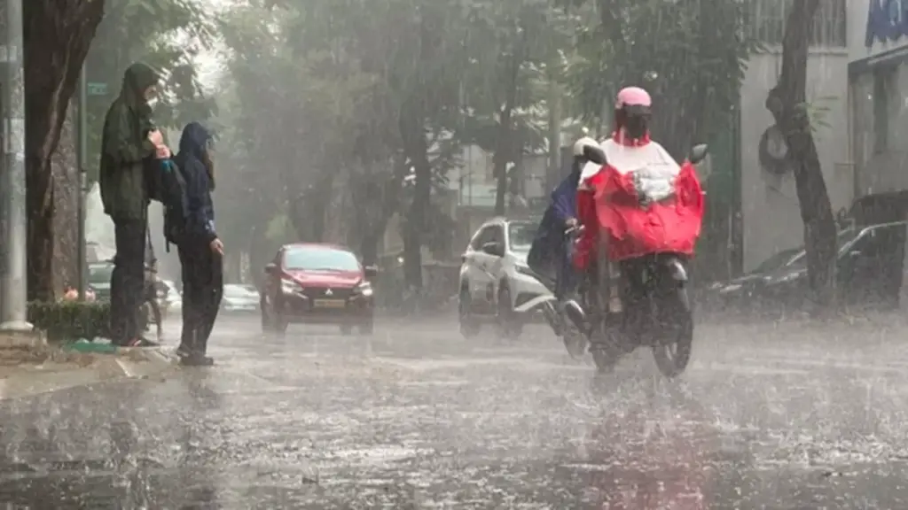 Miền Bắc, miền Trung sắp có mưa giông 'giải nhiệt' sau đợt nắng nóng 41 độ