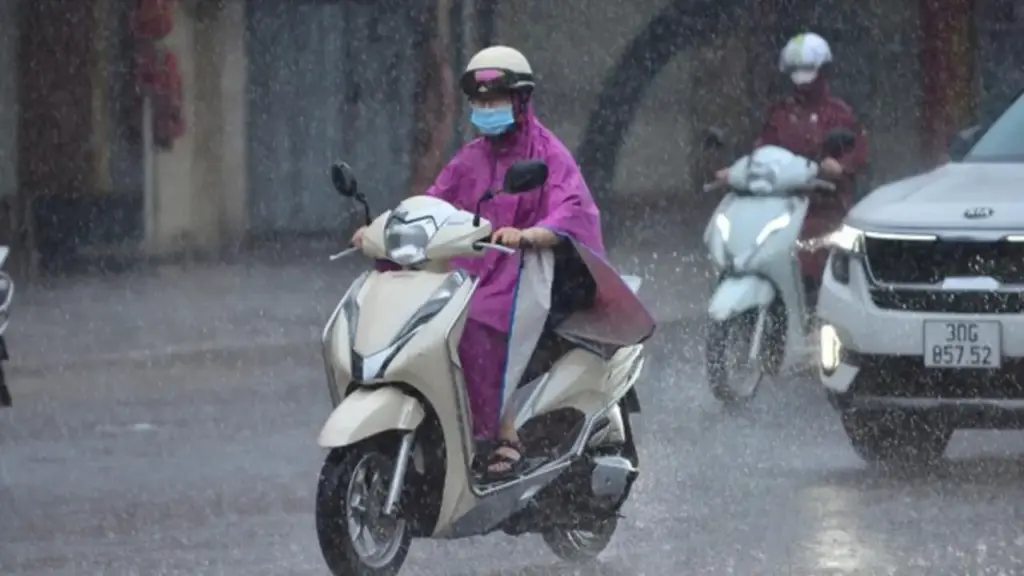 Miền Bắc mưa 5 ngày do không khí lạnh, miền Trung nắng gay gắt cuối tháng 4