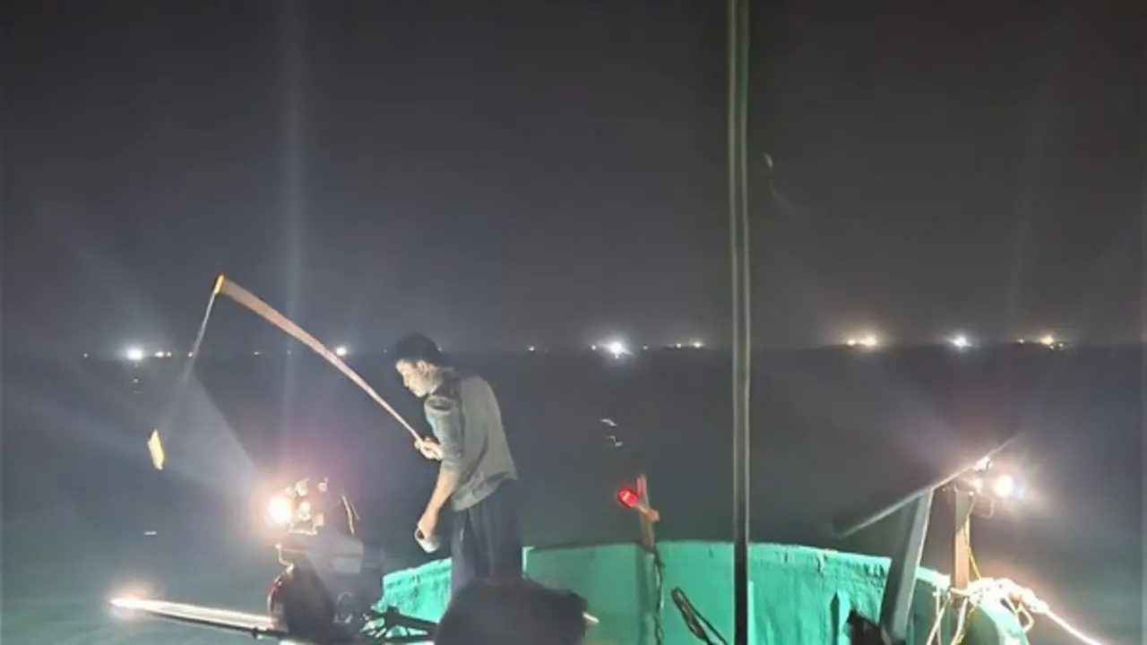 Mùa lộc biển: Theo chân ngư dân săn 'vàng đen'