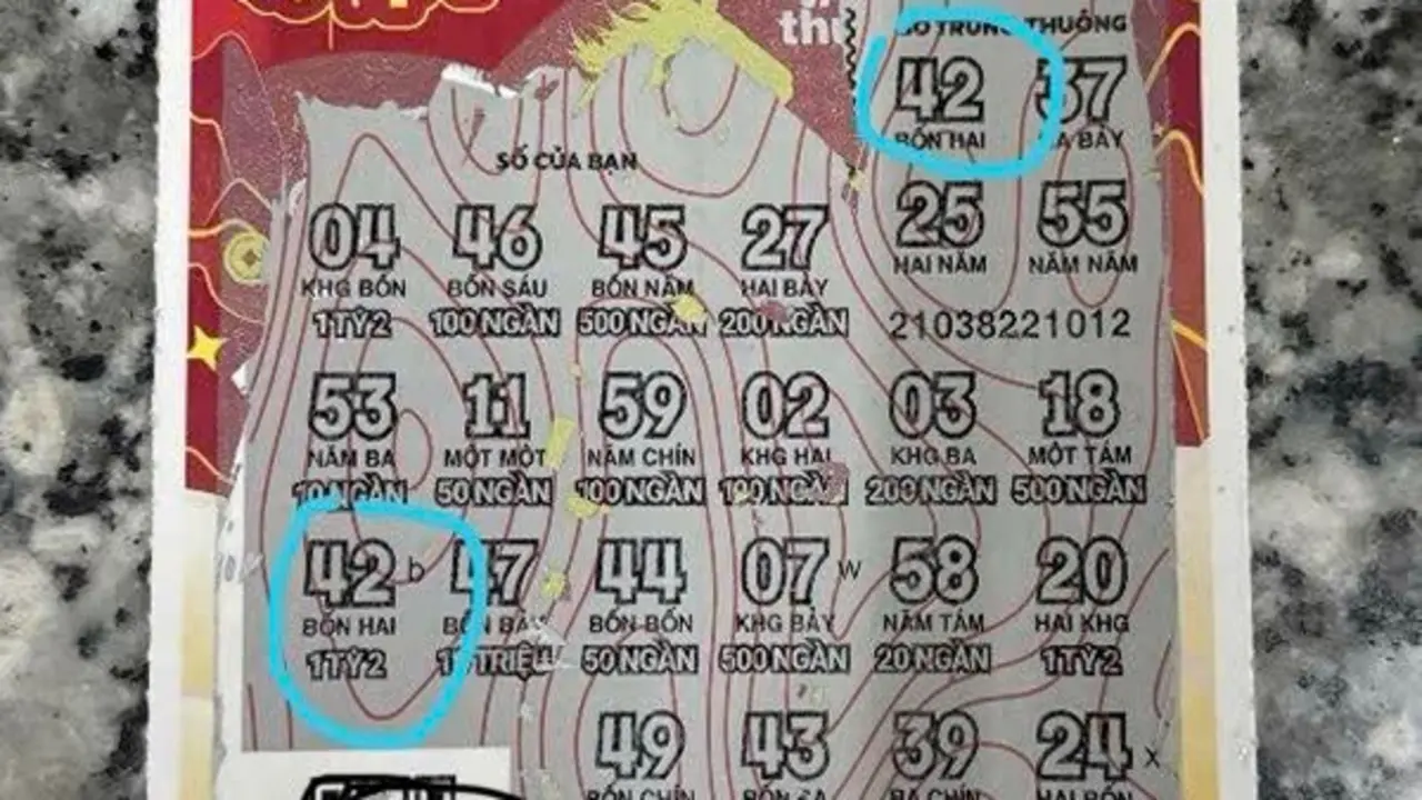 Mua vé số cào trong chuyến du lịch Đà Lạt, cặp đôi trúng độc đắc 1,2 tỉ