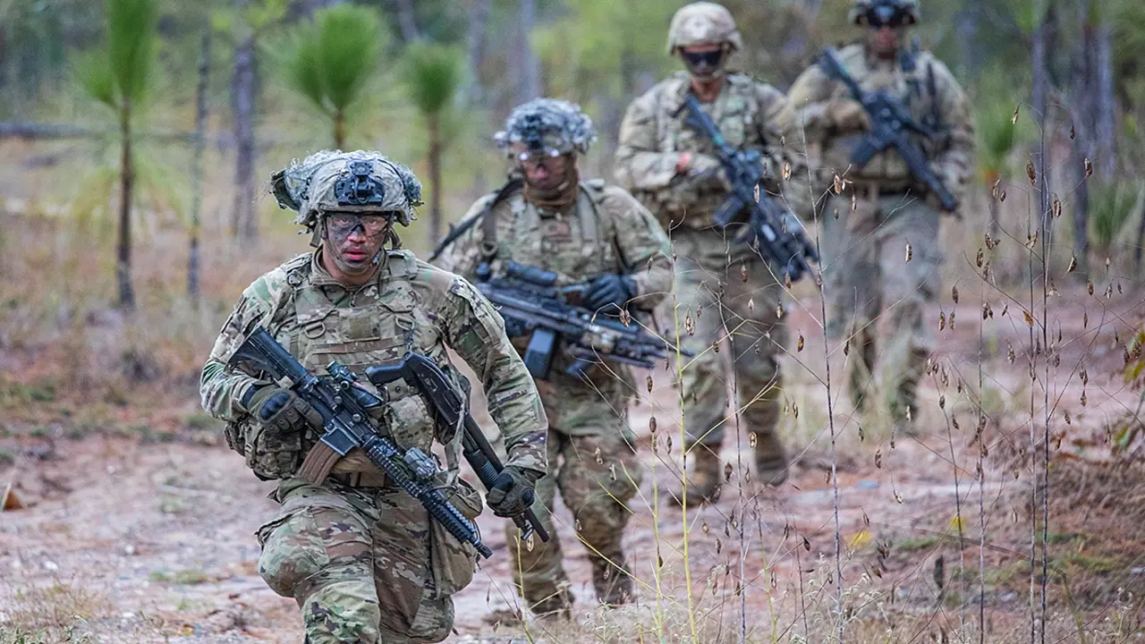 Mỹ muốn tự động điền tên nam giới vào hệ thống đăng ký nghĩa vụ quân sự