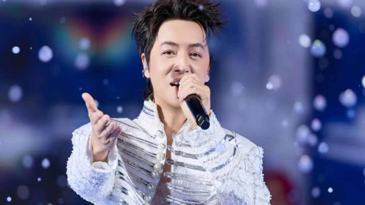 Nam ca sĩ là ‘bố 3 con’, tái xuất mạnh mẽ sau 10 năm vắng bóng showbiz