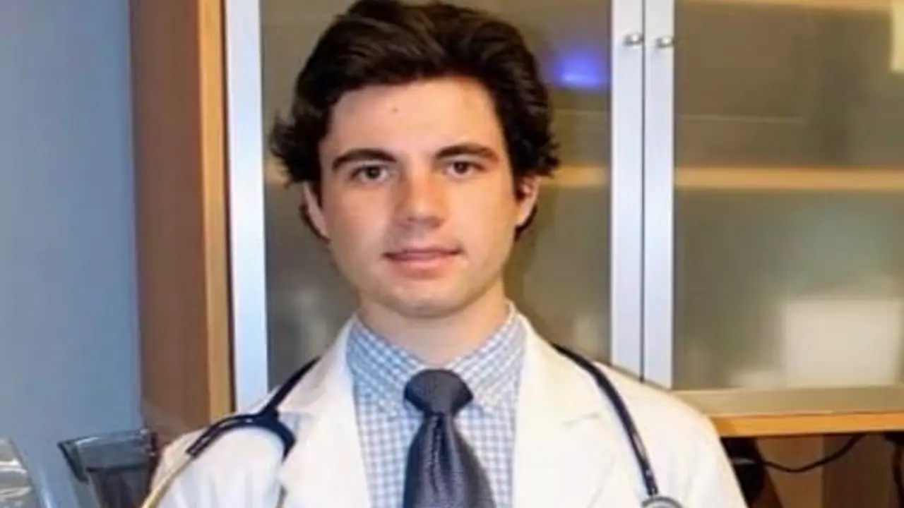 Nam sinh tử vong khi được 'khám từ xa', gia đình kiện bệnh viện