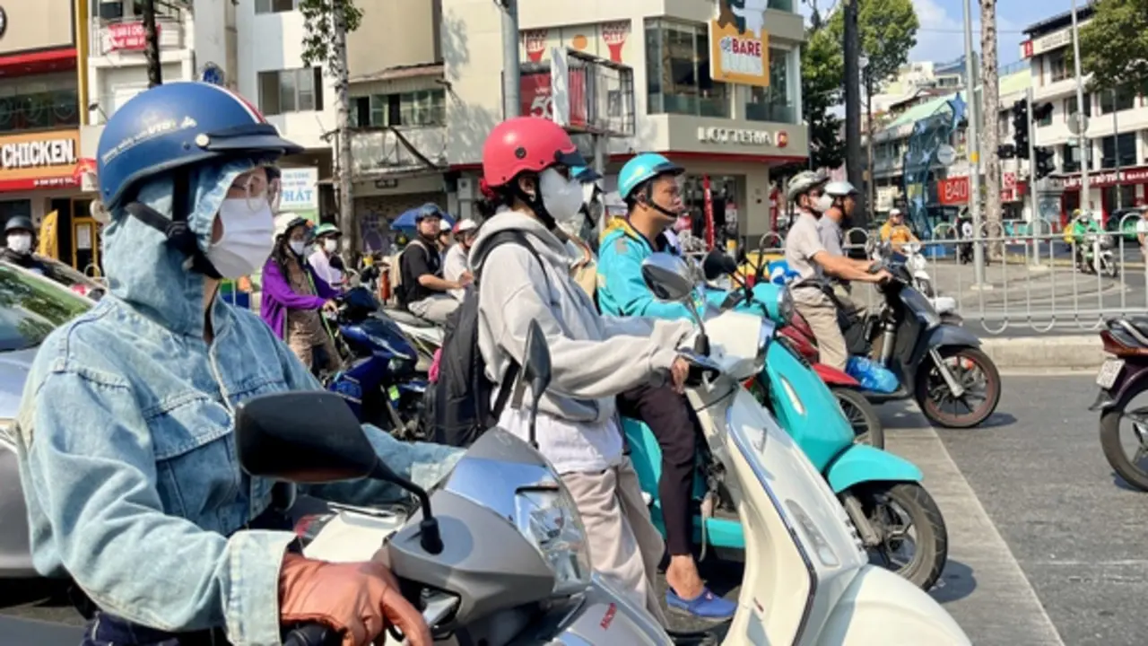 Nắng nóng tới mức nhức cả đầu: Cẩn trọng với những điều này…