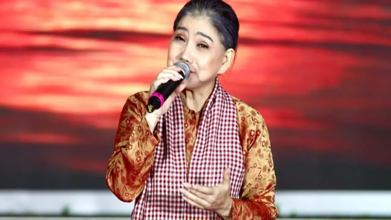 Nghệ sĩ cải lương Phượng Loan đón tin vui ở tuổi 60