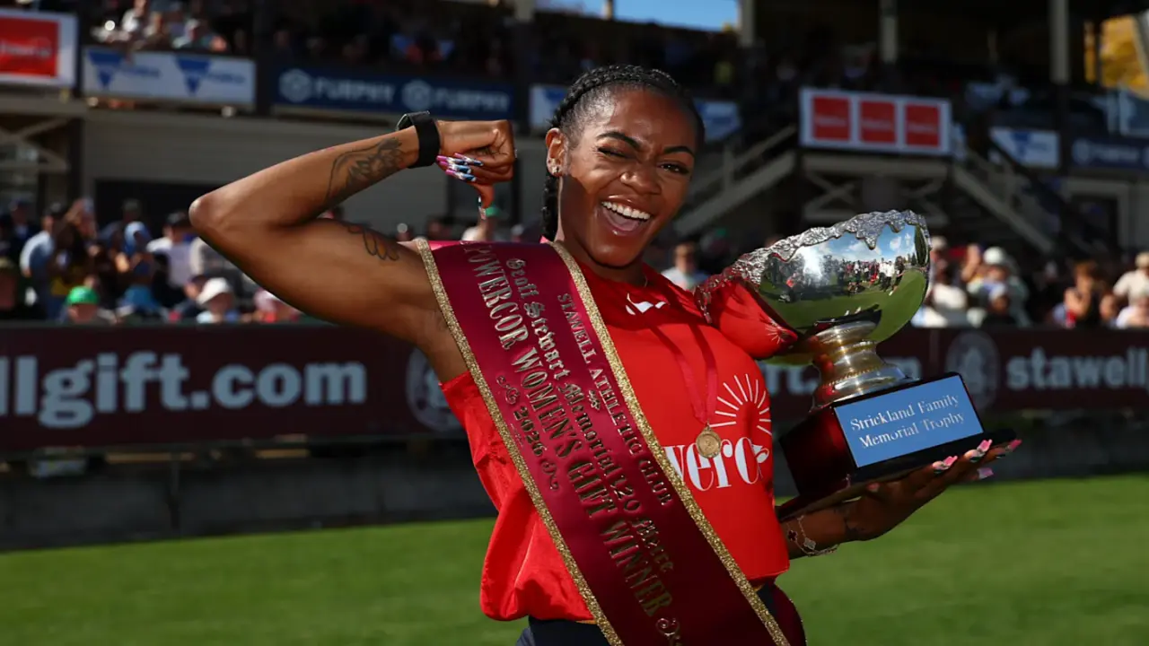 Ngôi sao tốc độ Mỹ lập kỳ tích dù xuất phát cuối