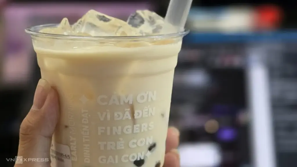 Người Việt ngày càng ít uống cà phê, trà sữa