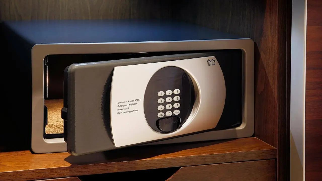 Những nơi đầu tiên trộm để ý khi đột nhập phòng khách sạn