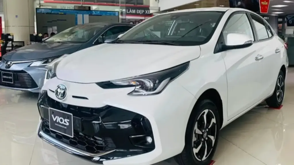 Ô tô sedan hạng B dưới 600 triệu: Toyota Vios bán chạy nhất, Mazda2 vượt Honda City